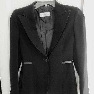 Max Mara Black Belted Blazer